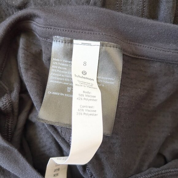 Lululemon Athletica Black Active Workout Long Sleeve Back Slit Shirt Women's 8 - Picture 4 of 4